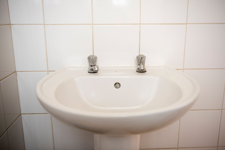 Bathroom 5, Ecomotel Isando, Ekurhuleni