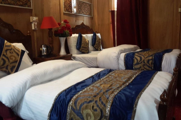 Bedroom 2, Houseboat Prince Of Bombay, Srinagar