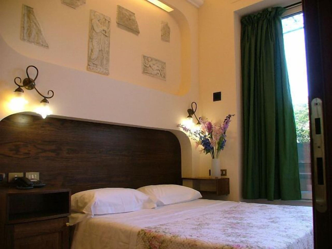 Bedroom 5, Hotel Okapi, Roma
