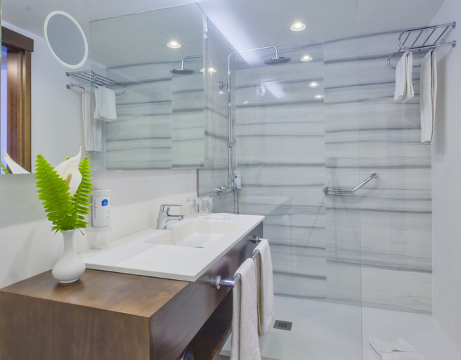Bathroom 5, Atlantic El Tope, Santa Cruz de Tenerife