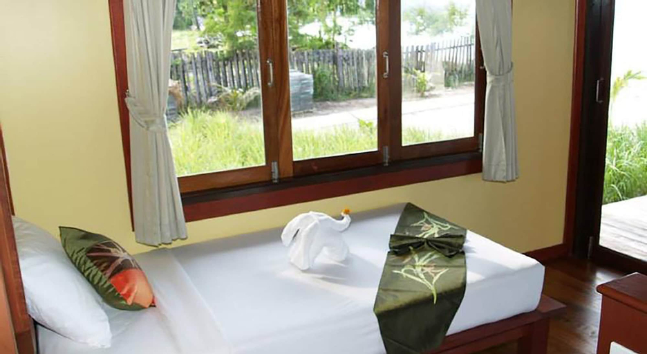 Bedroom 4, Koh Mook Sivalai Beach Resort, Kantrang