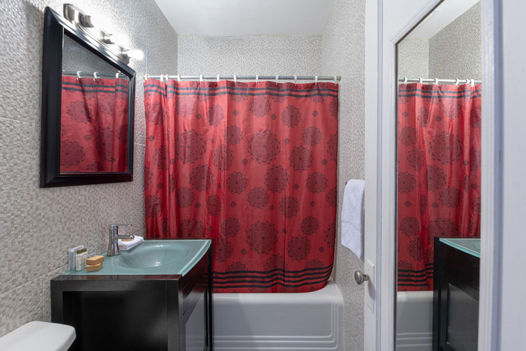 Bathroom 4, Notebook Miami Beach, Miami-Dade