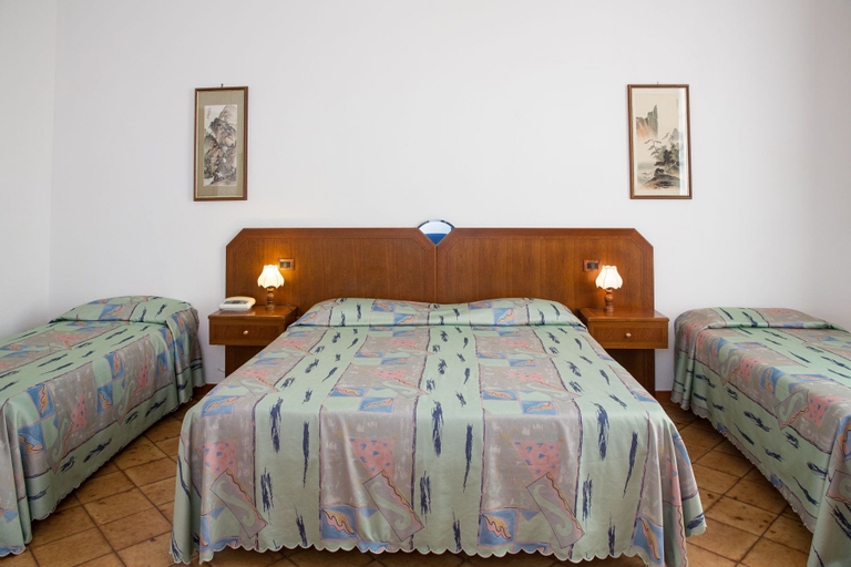 Bedroom 4, Albergo Roma, Pisa
