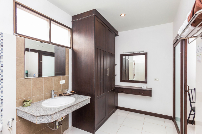 Bathroom 3, Phuket Monaburi Boutique Hotel, Phuket Island