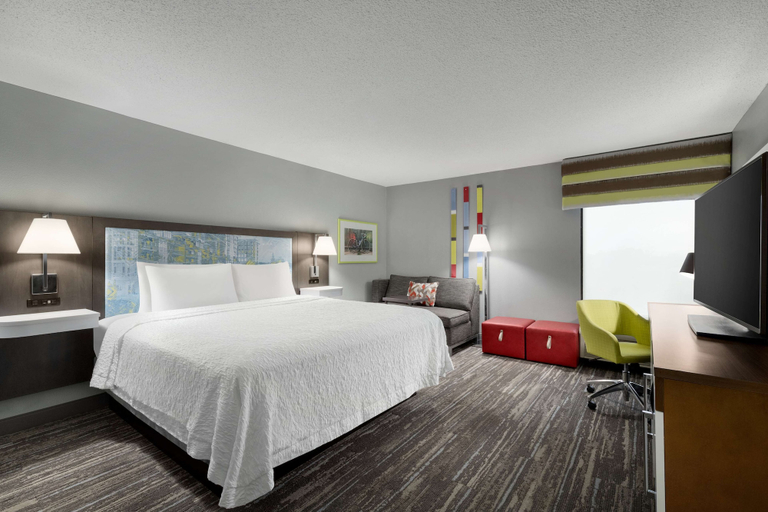 Bedroom 2, Hampton Inn Simpsonville, Greenville