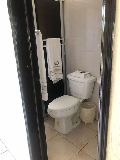 Bathroom 3, Hotel Palace de la Victoria, Zapopan