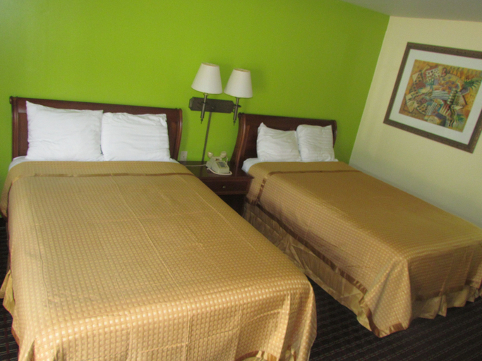 Bedroom 3, Red Carpet Inn, Richmond