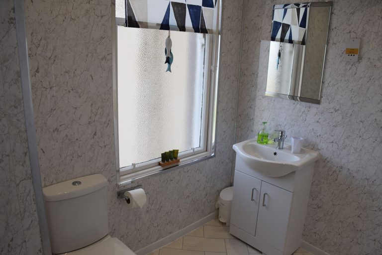 Bathroom 3, One Marine Place, North Ayrshire