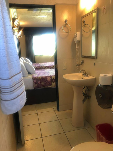 Bathroom 5, Hotel Palace de la Victoria, Zapopan