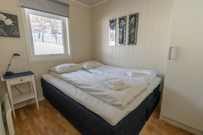 Bedroom 3, Malangen Resort, Balsfjord