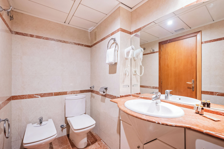 Bathroom 5, Suites Marina, Barcelona