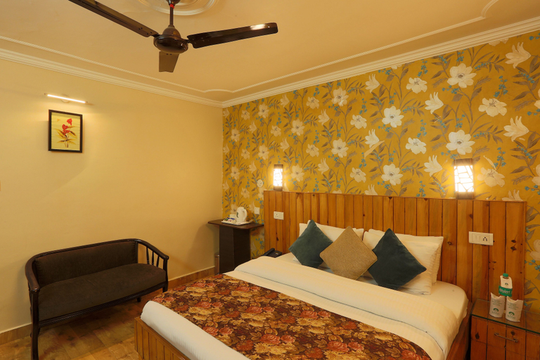 Bedroom 2, Hotel Mongas, Chamba