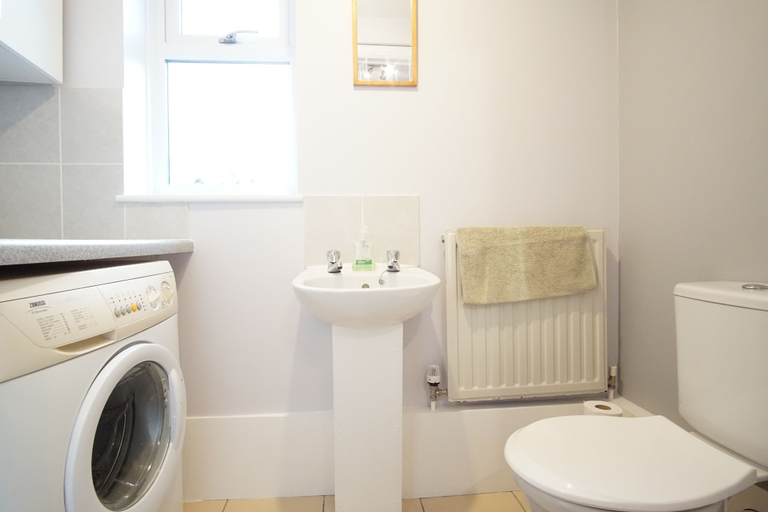 Bathroom 3, Charming Devon Holiday Cottage, Devon