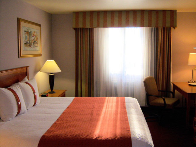 Bedroom 5, Cities Of Gold Casino, Santa Fe