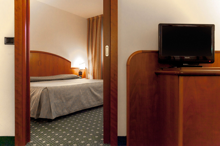 Bedroom 2, Hotel Due Leoni, Pordenone