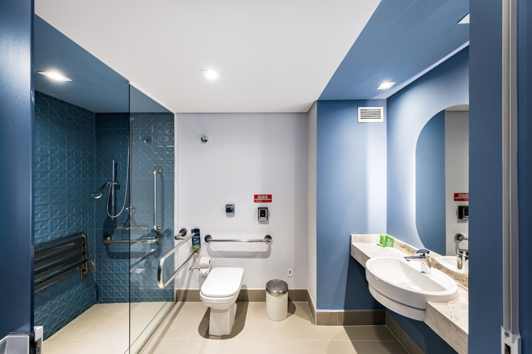 Bathroom 4, Hotel Euro Suite Curitiba Batel By Nacional Inn, Curitiba