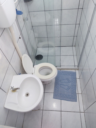 Bathroom 3, Mundo da Lua Hostel, Cairu