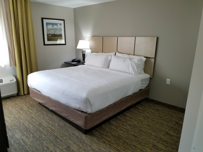 Bedroom 2, Candlewood Suites KANSAS CITY - INDEPENDENCE, Kansas City