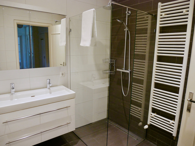 Bathroom 3, Stayci Serviced Apartments Royal Nassau, Den Haag