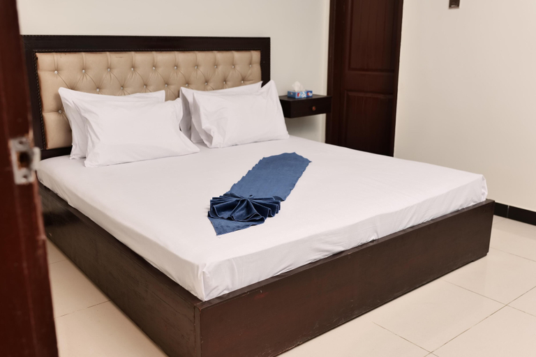 Others 5, Remarkable Diamond Apartment Dha Defense Karachi, Karachi