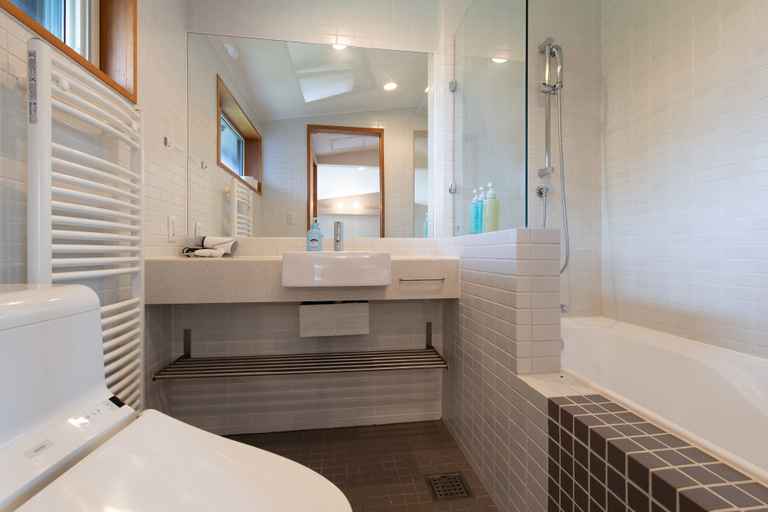 Bathroom 4, Holiday Niseko Shinsetsu Apartments, Kutchan