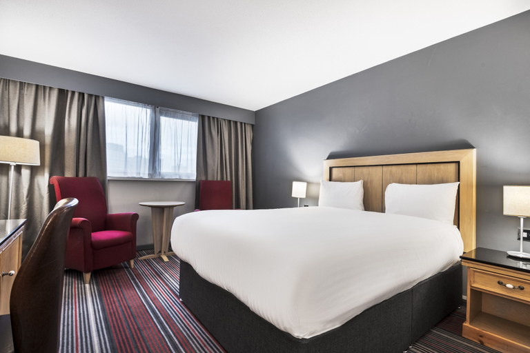 Bedroom 3, Park Inn by Radisson Cardiff City Centre, Cardiff