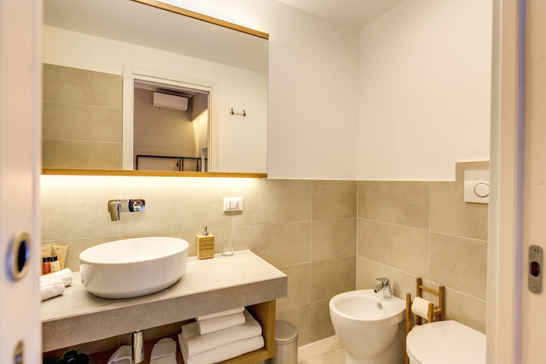 Bathroom 5, The Spanish Suite Campo de Fiori, Roma