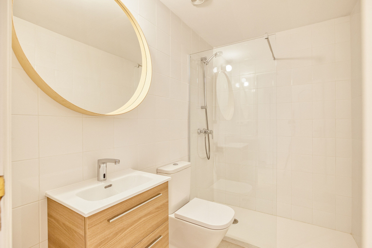 Bathroom 5, Mas Cusi, Girona