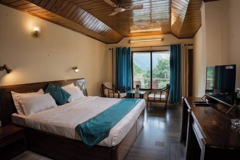 Bedroom 2, Hotel Falcon Crest, Solan