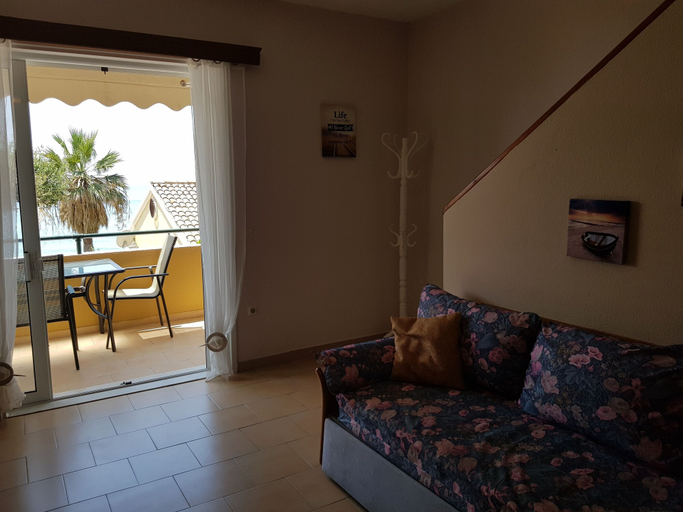 Others 5, Menigos-SuperiorType Maisonette AA2G-60, Ionian Islands
