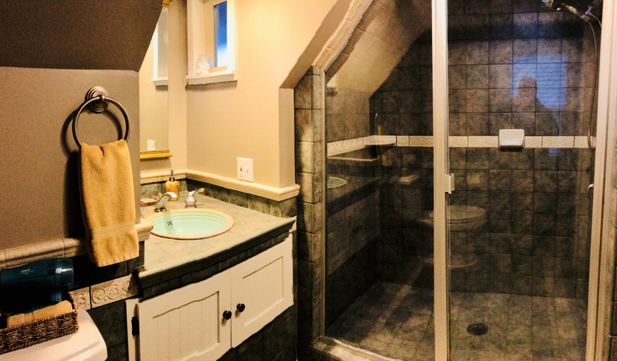 Bathroom 5, Arden Forest Inn, Jackson
