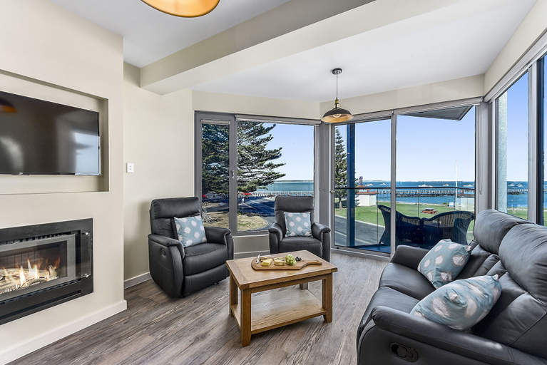 Others 5, Bonnies of Beachport, Wattle Range - West