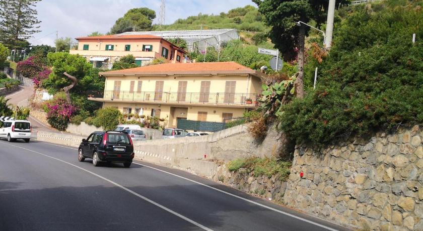 Casa Gelsomino, Imperia