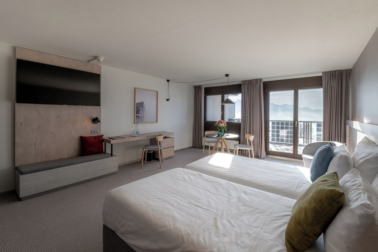 Bedroom 4, Victoria Hotel & Residence, Aigle
