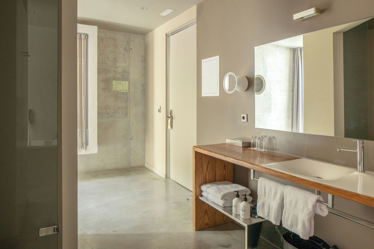 Bathroom 4, Viura, Álava
