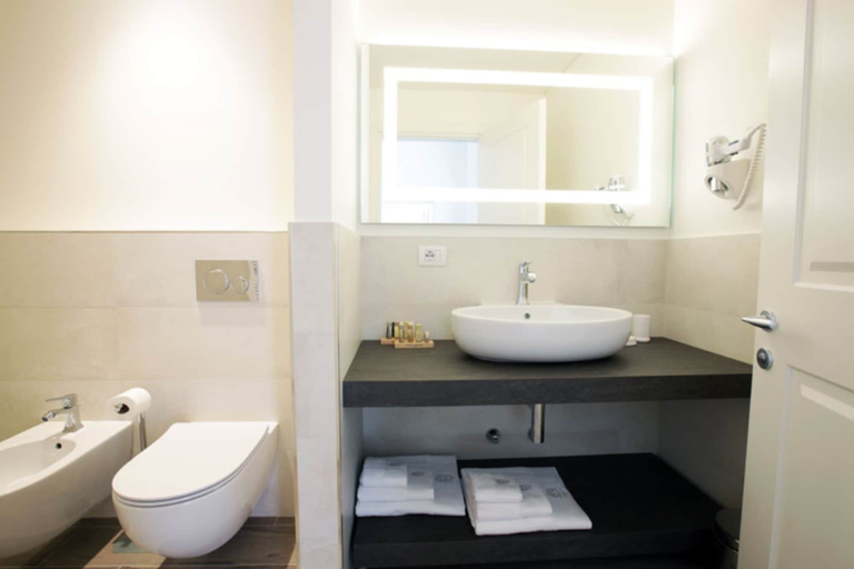 Bathroom 5, Villa Liberty - Lake Como Rooms & SPA, Como