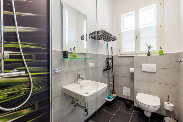 Bathroom 3, Albizia-Apartments, Baden