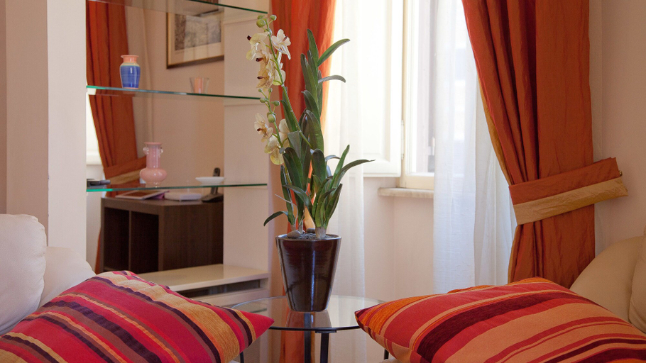 Others 5, Rental in Rome Crociferi 1, Rome