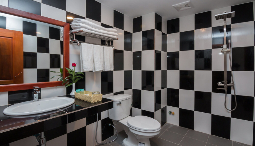 Bathroom 5, Bou Savy Villa, Siem Reap
