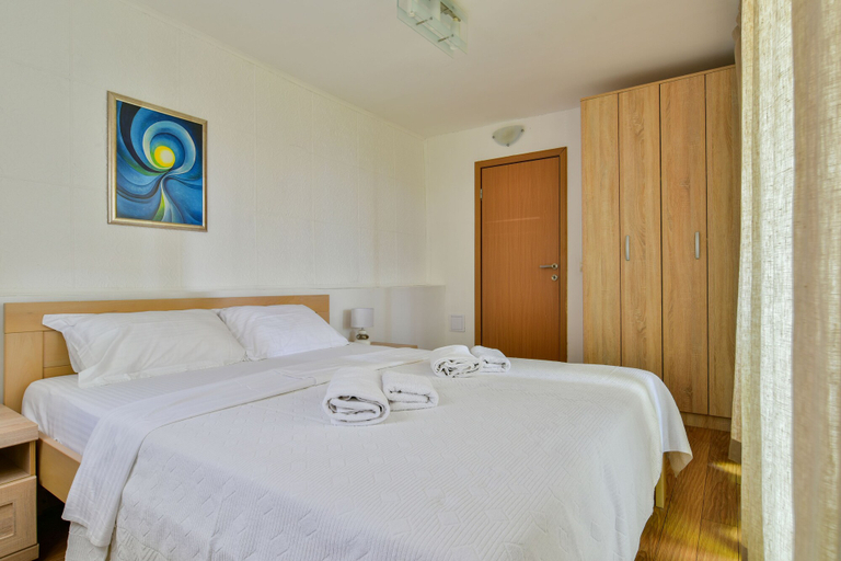 Bedroom 3, Apartments Kentera