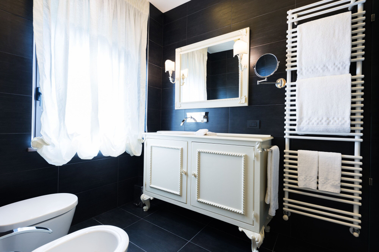 Bathroom 4, Relais Sassa al Sole, Pisa