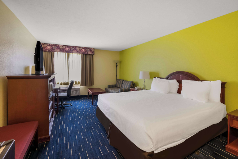 Bedroom 3, Americas Best Value Sandman Inn, Union