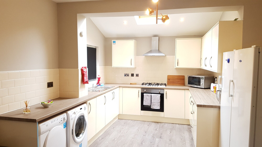 Others 4, Kensington Townhouse, Sefton