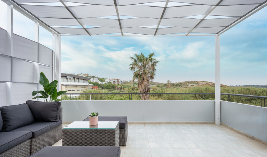 Others 5, Villa Giota, Crete