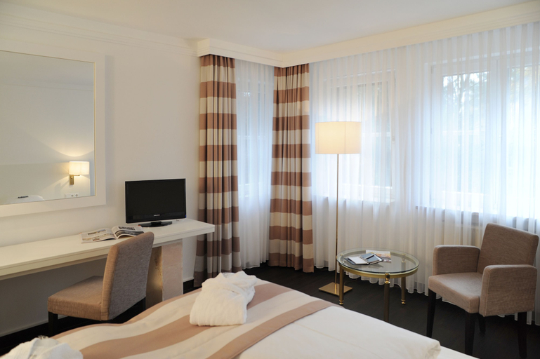 Bedroom 3, relexa Waldhotel Schatten, Stuttgart