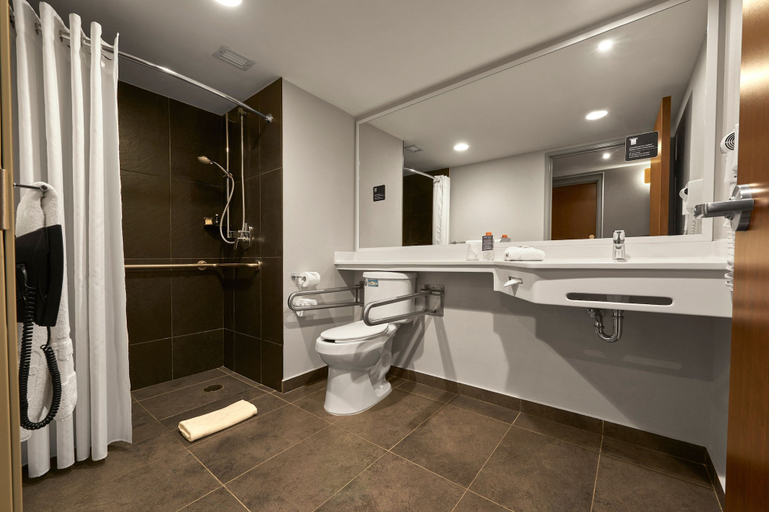 Bathroom 3, City Express Plus by Marriott Leon Centro de Convenciones, León
