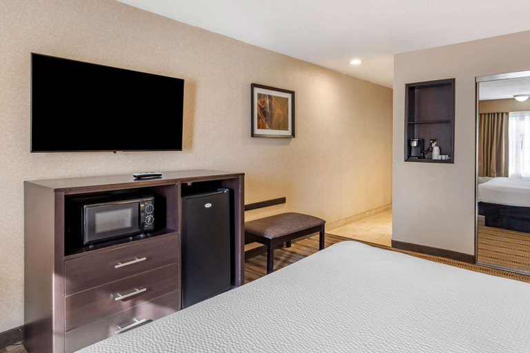 Bedroom 3, Best Western Country Inn, Riverside