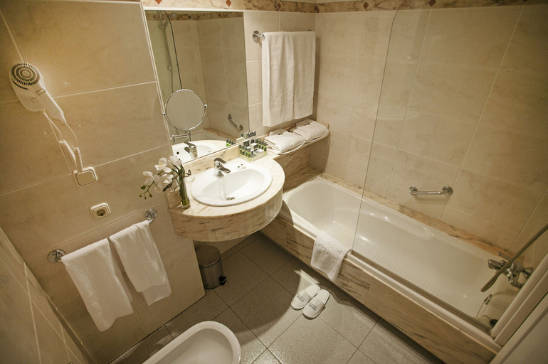 Bathroom 5, Insotel Hotel Formentera Playa, Baleares