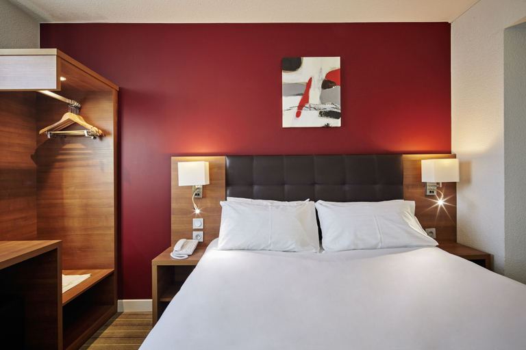 Bedroom 3, Best Western Clermont Ferrand Centre, Puy-de-Dôme