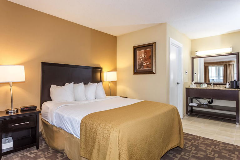 Bedroom 3, Quality Inn, Thompson-Nicola